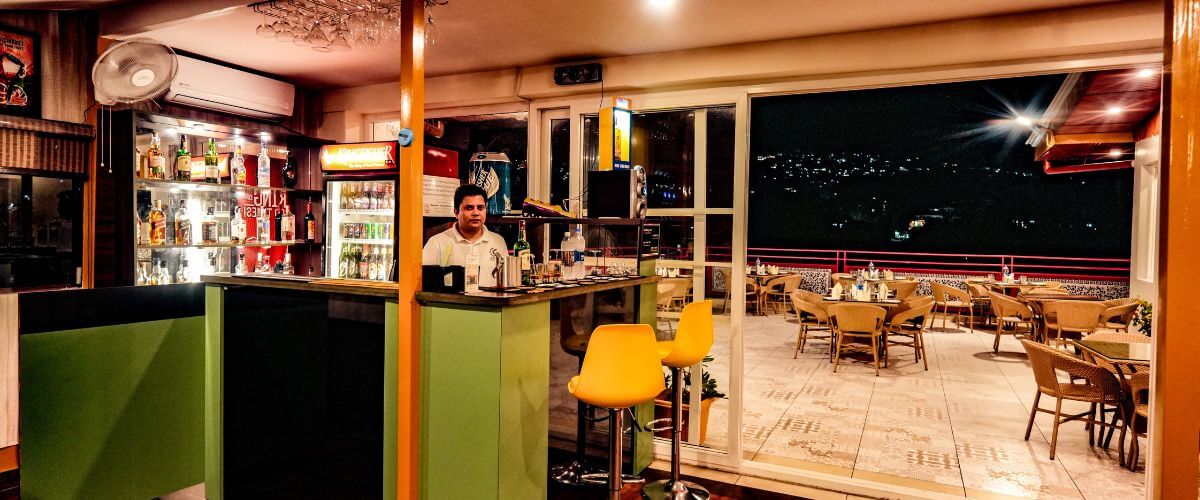 Terrace Bar & Lounge