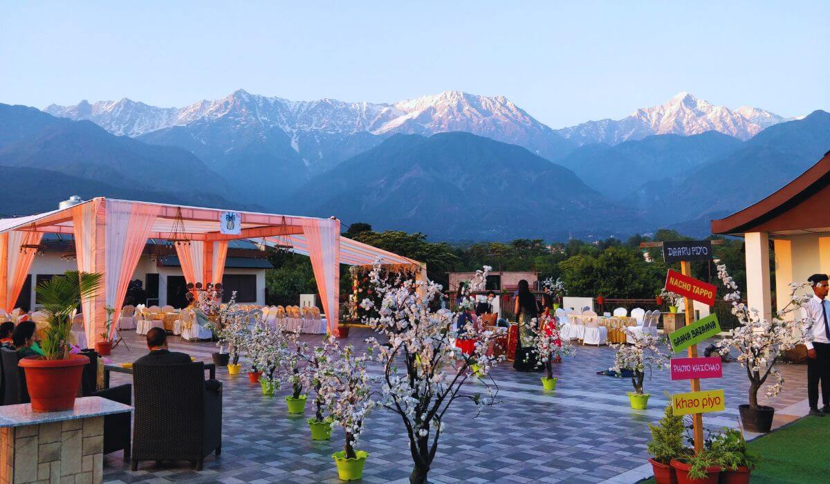 Destination Wedding at D'Polo Club & Spa Resort (Photo 8)