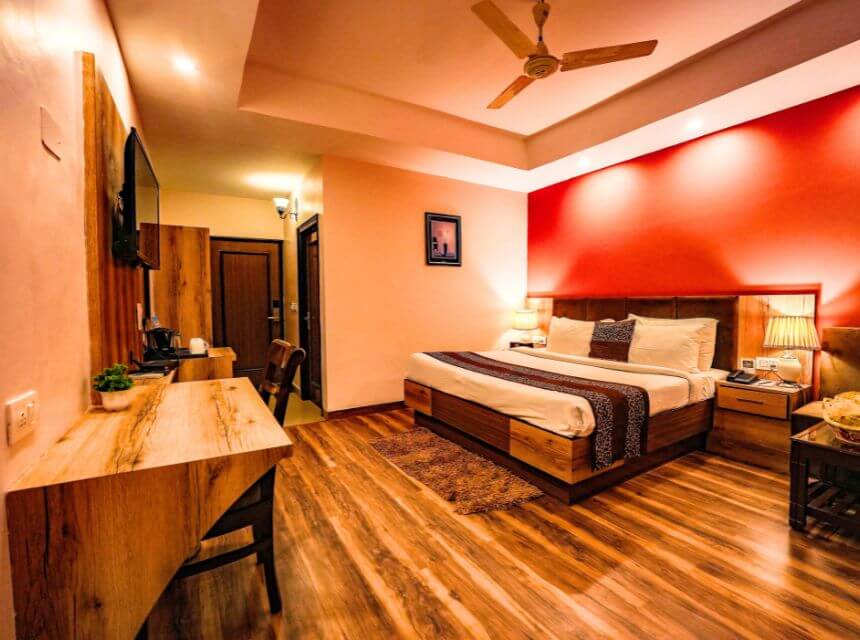 Welcoming Hospitality & Club Lounge